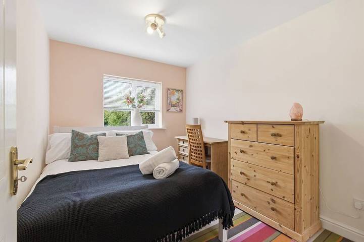 New!4Br Ideal for Contractors, Driveway, Wifi, in Warwick, Warwickshire