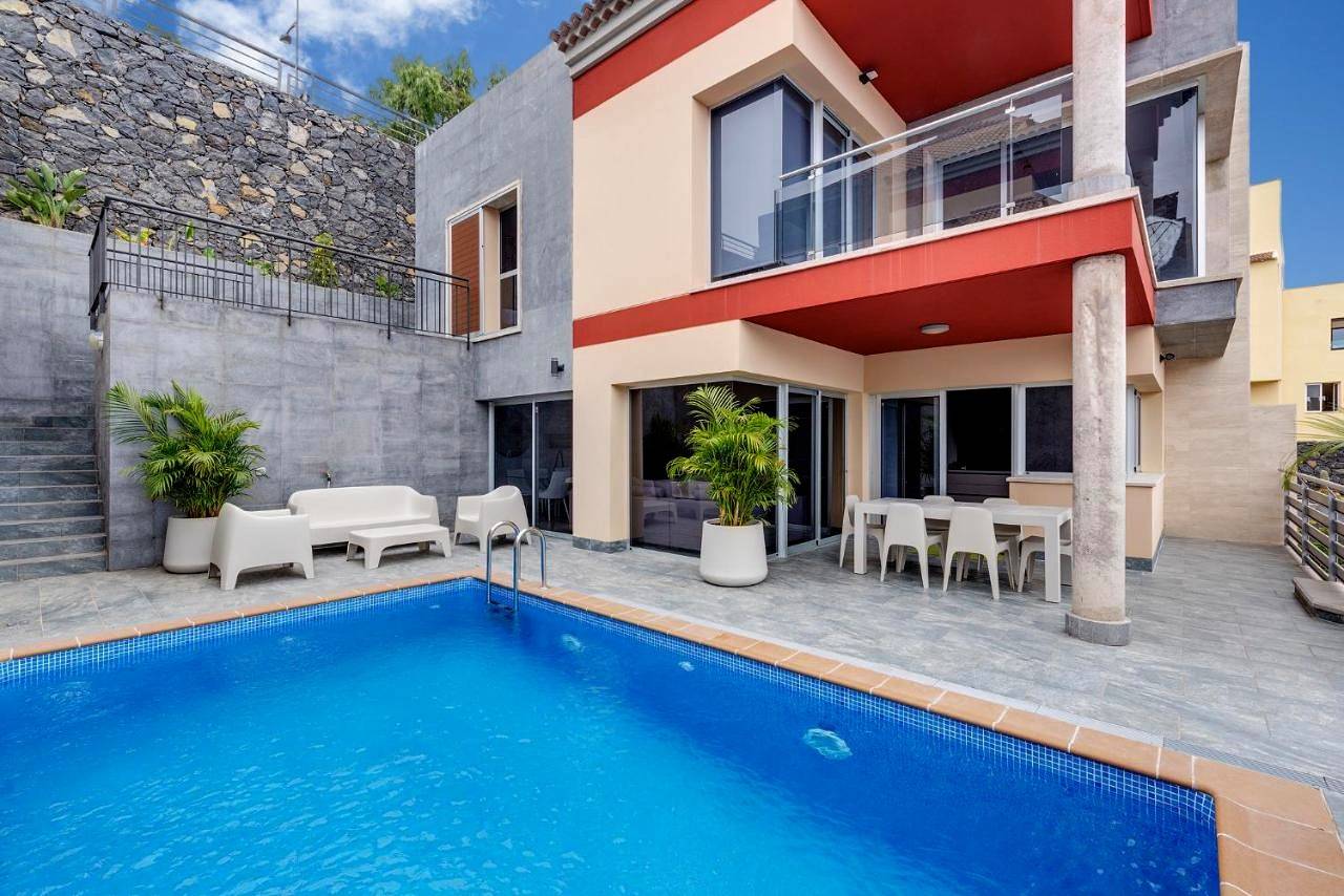Supermakar10 - Green Palm in Cuesta de la Villa, Santa Úrsula