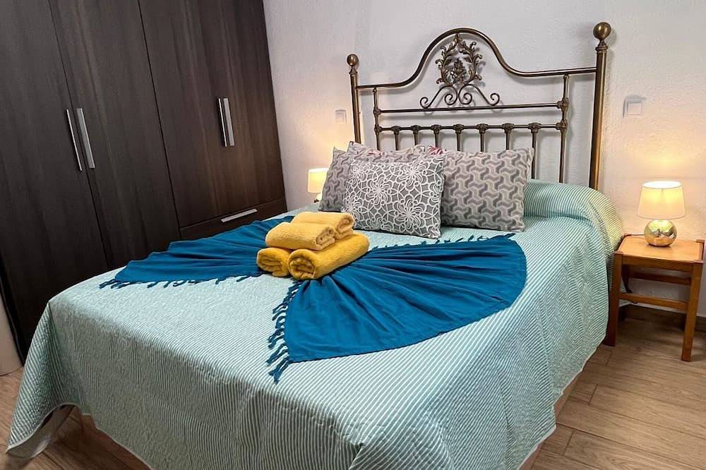 Entire apartment, El Atelier Apartment in Alcalá de Henares, Madrid Province