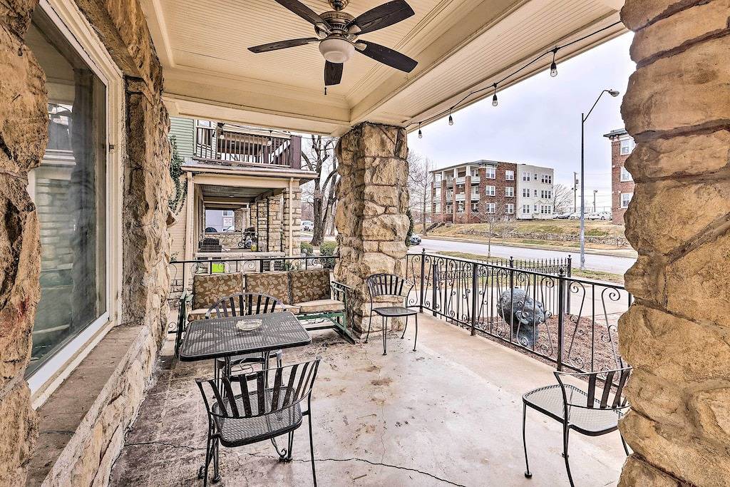 Ganze Wohnung, World Cup Home Base, Walk to Kc Streetcar Stop! in Kansas City, Missouri