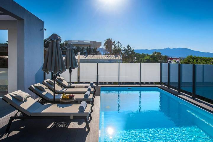 Location de vacances pour 4 personnes, avec jardin et balcon, adapté aux familles dans Amoudara