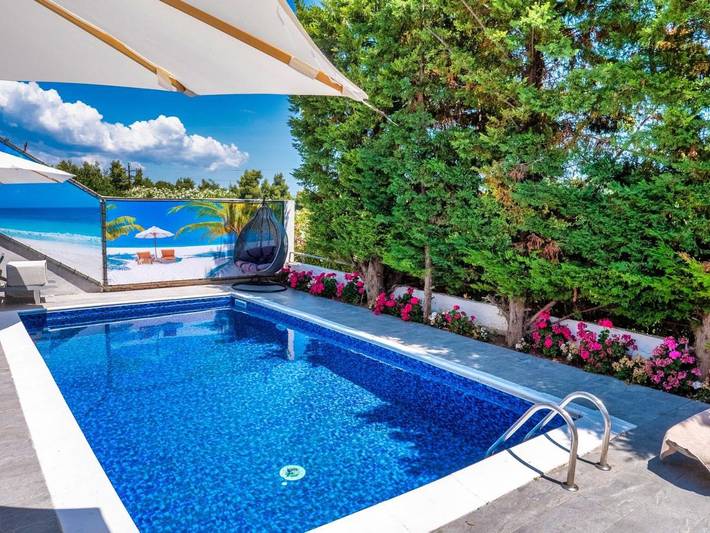 Ferienhaus für 10 Personen, mit Balkon und Terrasse sowie Garten und Pool