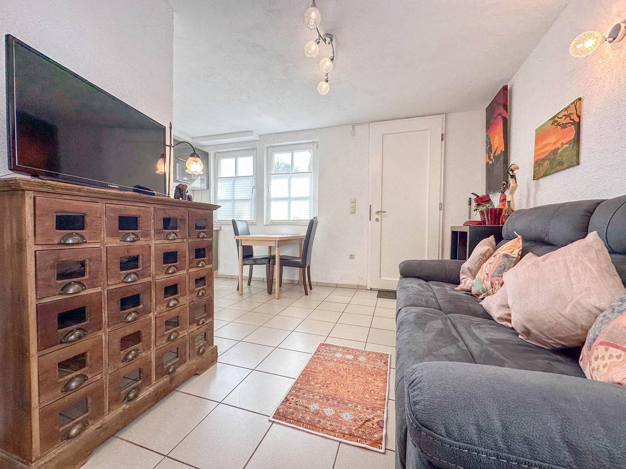 Ganze Wohnung, Erdgeschosswohnung mit Luxusbett und Terrasse
 in Meisburg, Vulkaneifel