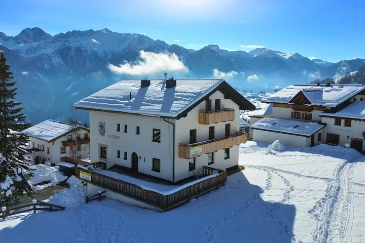 Ferienhaus für 21 Personen, mit Terrasse und Ausblick sowie Garten - 1