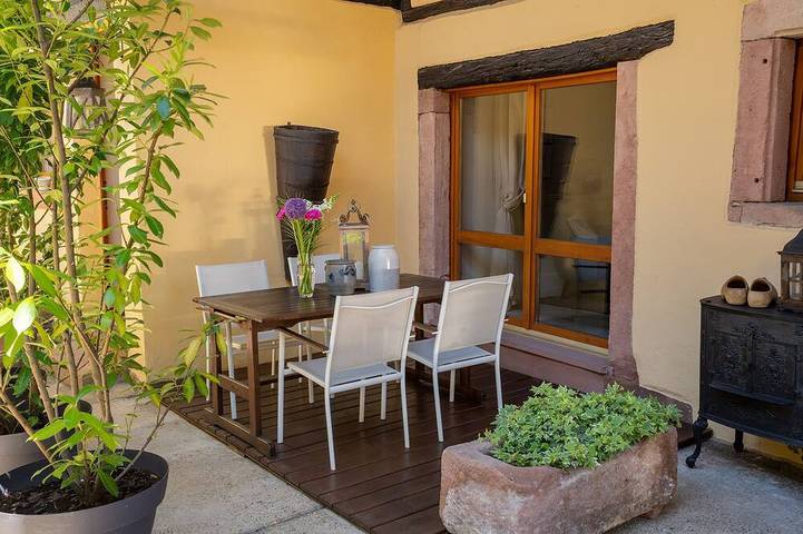 Gîte pour 4 personnes, avec jardin et terrasse à Saint-Hippolyte