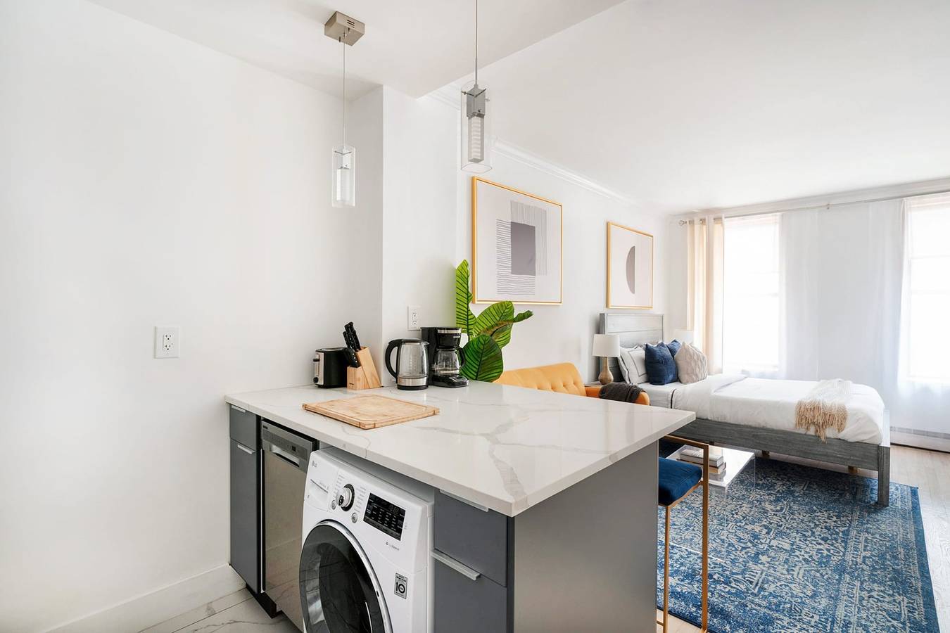 Entire apartment, 1597-7 Luxury Upper East Studio W D in unit in Manhattan, New York City