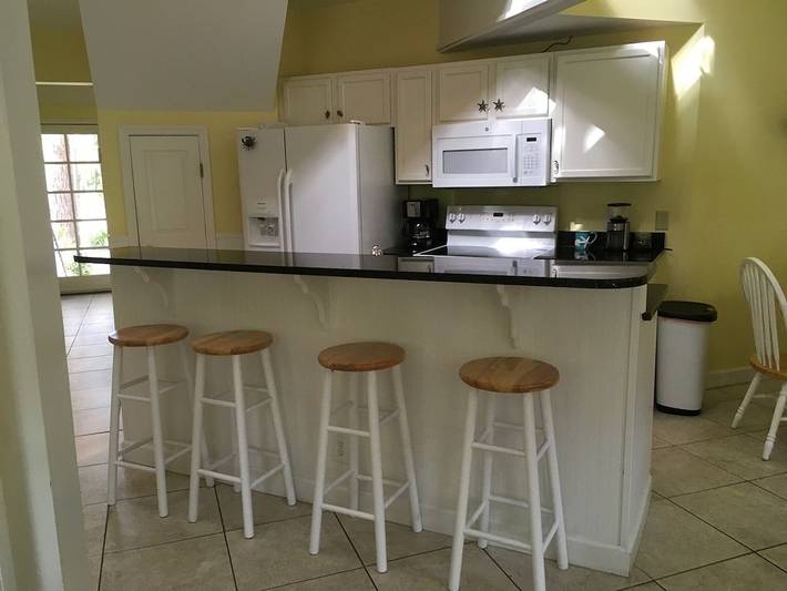 Vacation rental for 8 people, with terrace and yard in Fripp Island