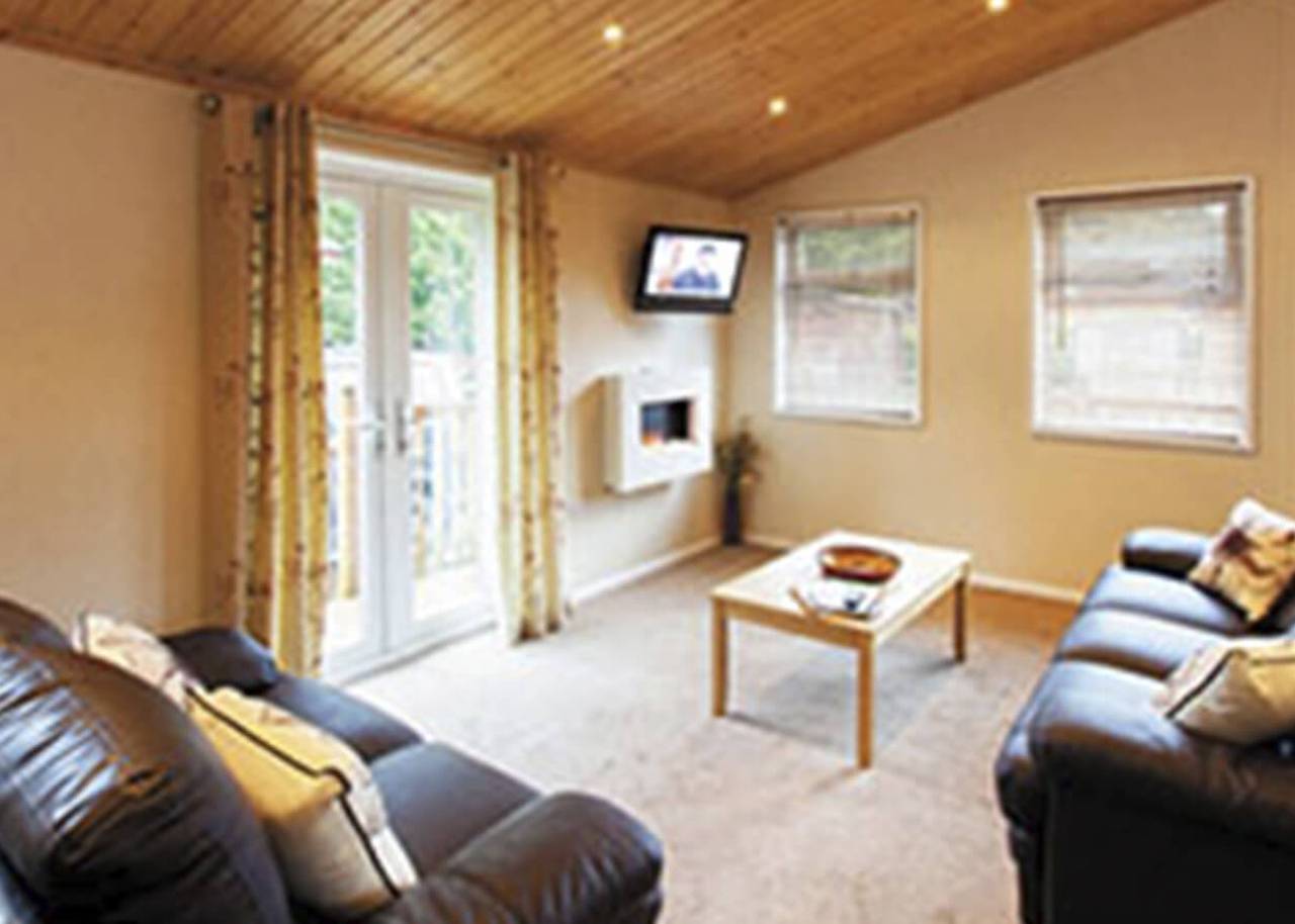 Prestige Lodge, parking, ensuite, decking & Lv in Bowness-on-Windermere, Lake District