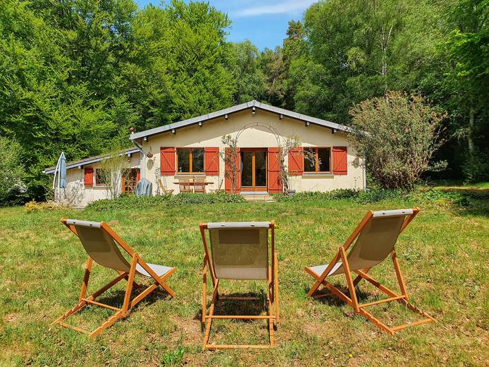 Gîte pour 6 personnes, avec Terrasse et Jardin à Champeau-en-Morvan