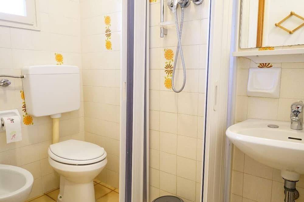 Entire apartment, Holiday apartment Lido degli Estensi for 1 - 5 persons with 2 bedrooms - Holiday apartment in Lido degli Estensi, Porto Garibaldi