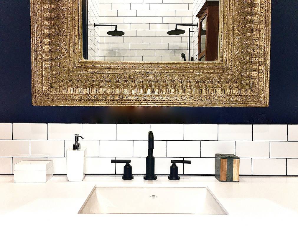 Ganze Wohnung, Broken Hills Designer Flat on Baker St. in Nelson, Whitewater Ski Resort