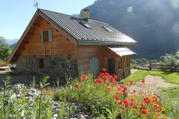 Maison de campagne pour 5 personnes, avec balcon et jardin à L'Argentière-la-Bessée