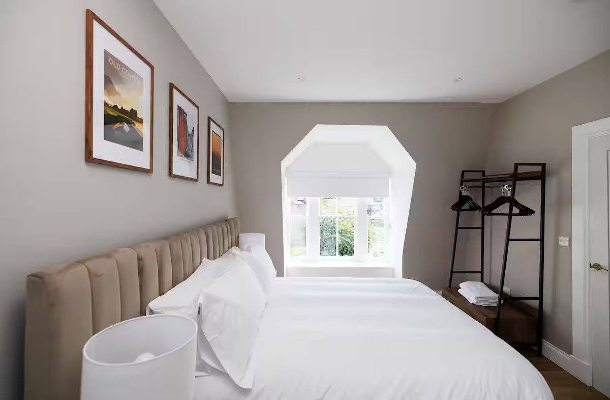 Entire holiday apartment, Cosy Apartment in the Heritage Quarter - Sleeps 2 in Dunfermline, Fife region