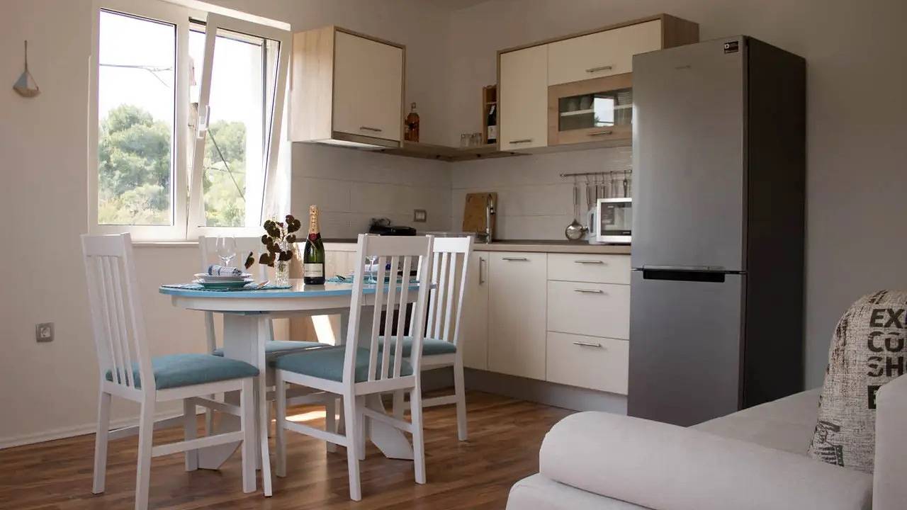 Cijeli apartman za odmor, Ferienwohnung für 4 Personen (37 m²) in Lukoran in Lukoran, Otok Ugljan