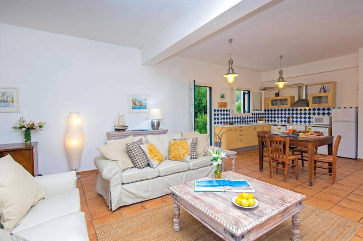 Villa pour 4 personnes, avec terrasse ainsi que jardin et piscine à Ithaque - 3