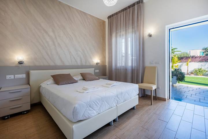 Location de vacances pour 3 personnes, avec jardin à Torre Canne