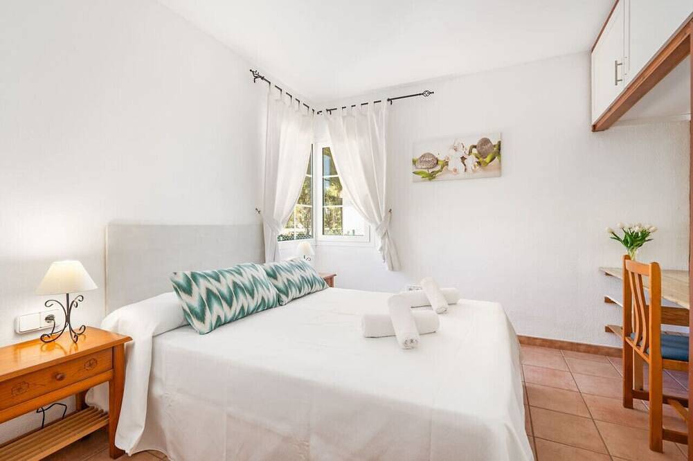 A Midsummer Stay's Dream in Son Parc, Es Mercadal