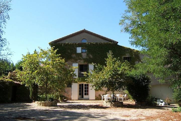 Chambre d’hôte pour 5 personnes, avec Jardin et Piscine à Labruguière