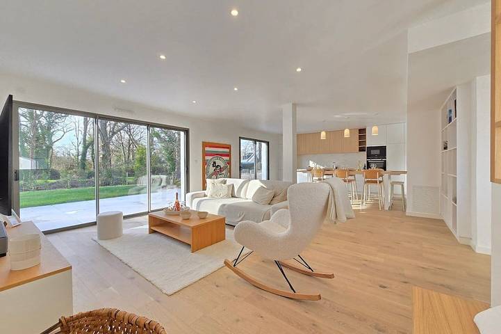 Location de vacances pour 8 personnes, avec Jardin à Le Hézo