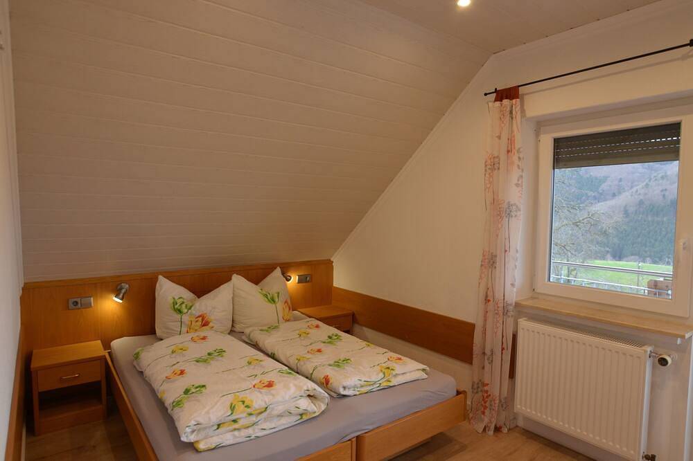 Ganze Wohnung, Familienurlaub auf dem Dilgerhof - Ferienwohnung Talblick in Glottertal, Südschwarzwald