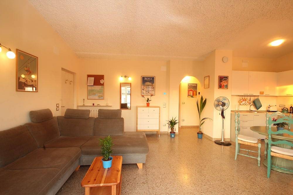 Ganze Wohnung, Casa Bella: Charmante Wohnung mit Seeblick in Bardolino, Gardasee-Berge