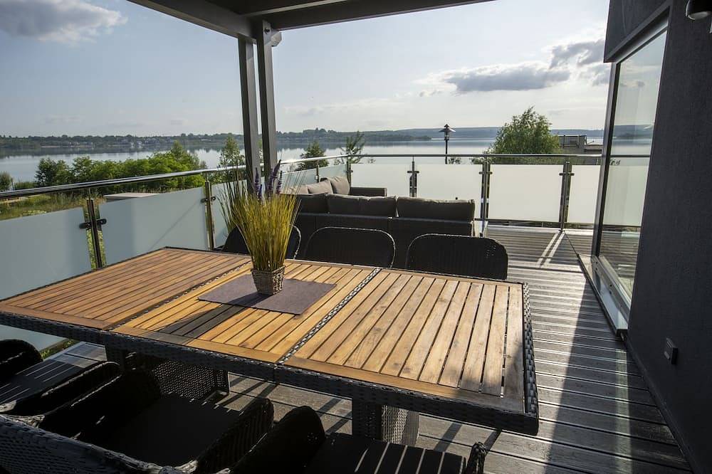 Traumhaus 6 Personen,150m²,Sauna,Wanne,Kamine,Terrassen,Garten,Grill,Sky Tv in Kahnsdorf, Neukieritzsch