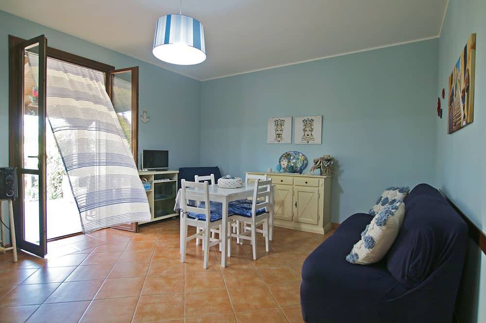 Beach side villa pour une vacance à la mer, 2 chambres, Wi-Fi, Ac & Garden in Spiaggia di Campofelice di Roccella (Campofelice di Roccella), Campofelice di Roccella