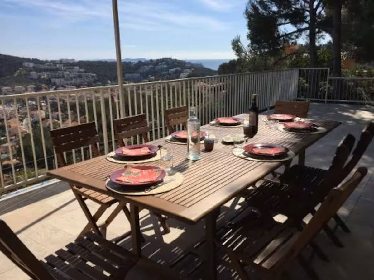 Maison vue mer, piscine, 7 chambres, wifi in Saint-Mandrier-sur-Mer, Côte méditerranéenne (France)