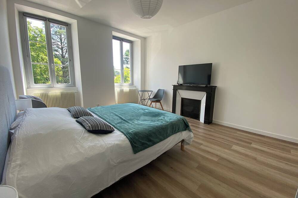Entire apartment, Comfortable apartment near town center in Dole, Jura