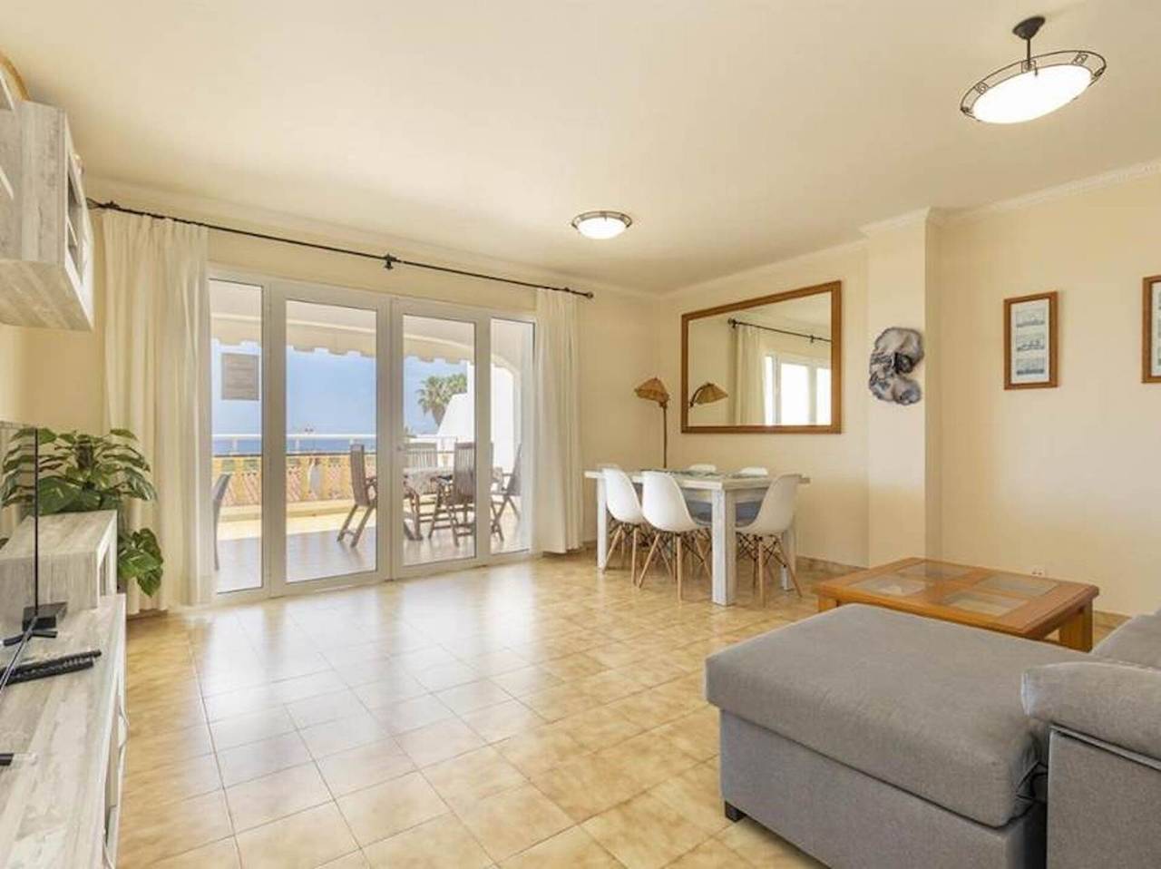 Villa 'Sea Lights 89b' con piscina privada, Wi-Fi y aire acondicionado in Sant Jaume, Municipio de Alaior