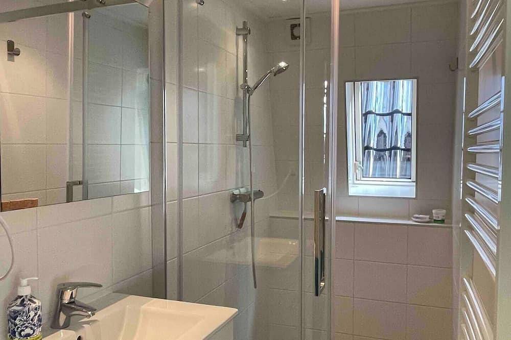Entire apartment, Center duplex flat with terrace by hospital Umcg in Groningen, Groningen region