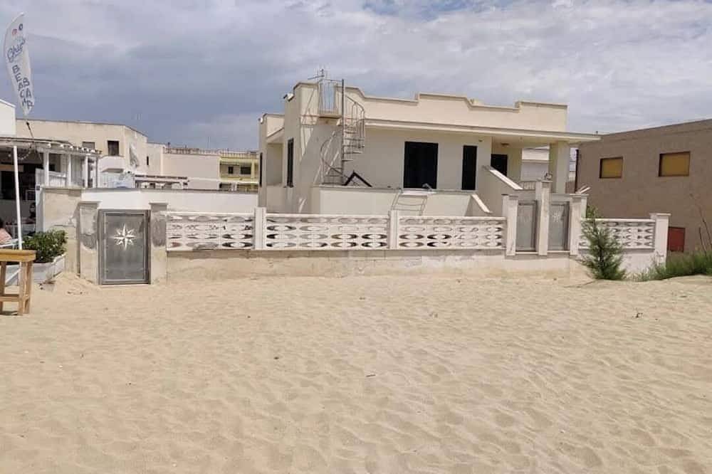 Noemi House Cis Ta07301291000012186 Cin It073012C200047310 in Manduria, Gulf of Taranto
