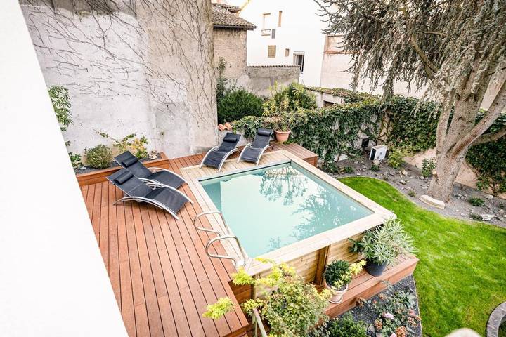 Chambre d’hôte pour 3 personnes, avec Terrasse ainsi que Jardin et Piscine