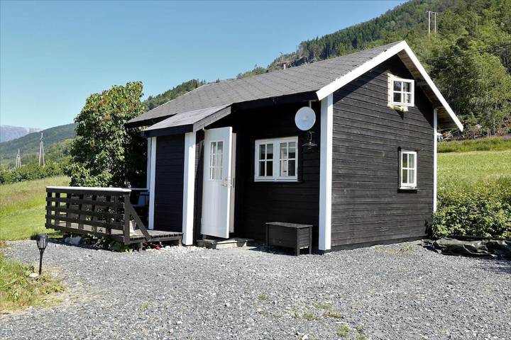 Feriehus for 3 personer, med Terrasse og Hage i tillegg til Utsikt i Hardangerfjorden