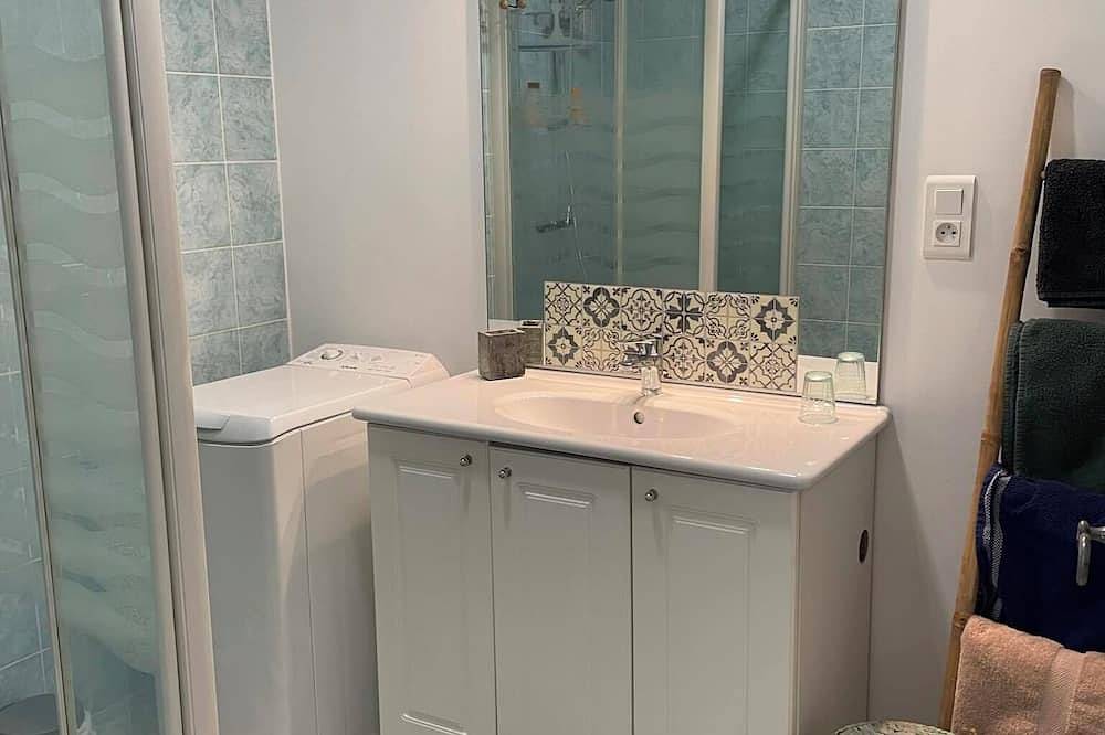 Maisonette Moderne au Coeur de la Provence. T2 65 m2 -eyragues in Eyragues, Region de Arles