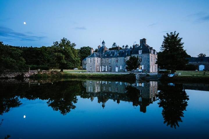 Maison d’hôte pour 4 personnes, avec Terrasse ainsi que Jardin et Vue dans Le Mené