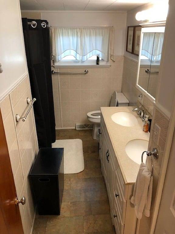 Vacation house for 22 people, with yard in Ohio