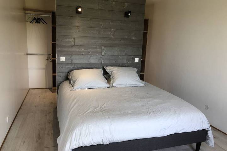 Location de vacances pour 4 personnes, avec terrasse ainsi que jardin et jacuzzi à Urville-Nacqueville - 4