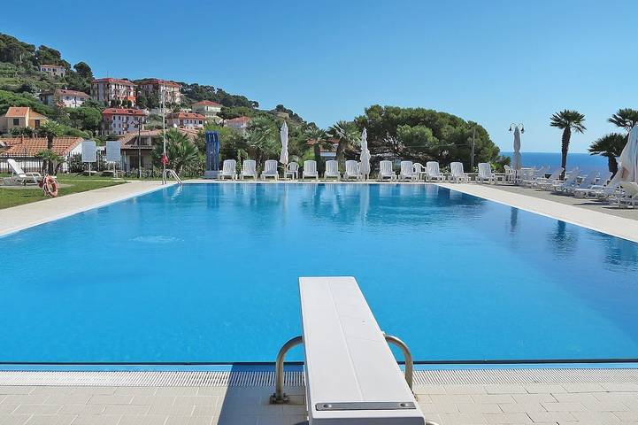Ferienwohnung für 6 Personen, mit Garten und Pool
