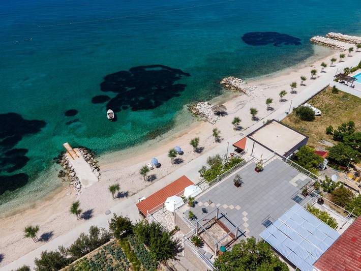 Chambre d’hôte pour 3 personnes, avec vue et balcon - 1