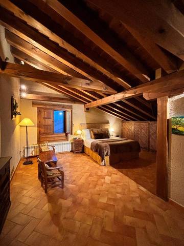 Casa de vacaciones para 9 personas, con jardín además de piscina y vistas, Se admiten mascotas en Comarca de Segovia