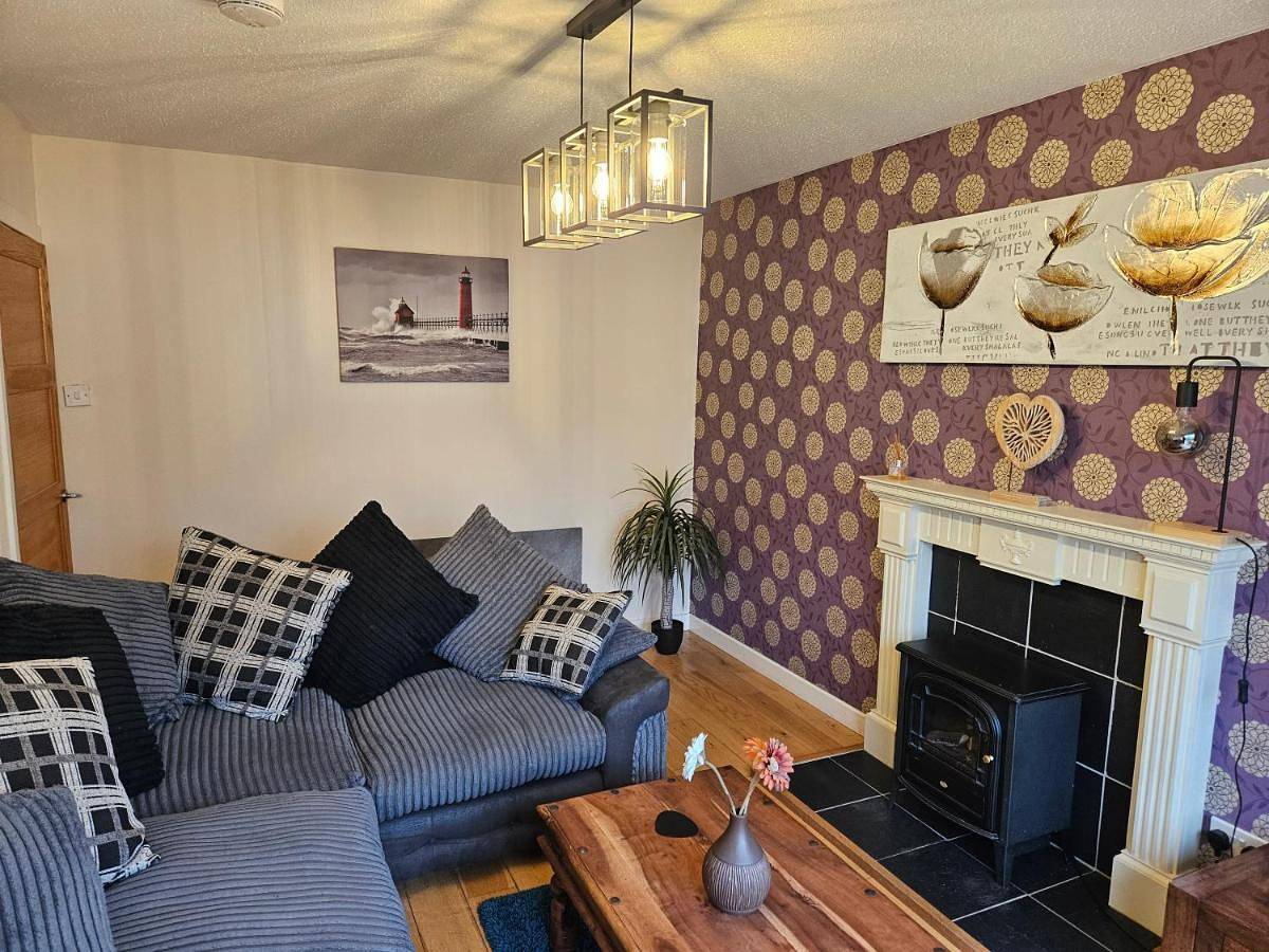 Three-Bedroom House in Fairbourne, Snowdonia