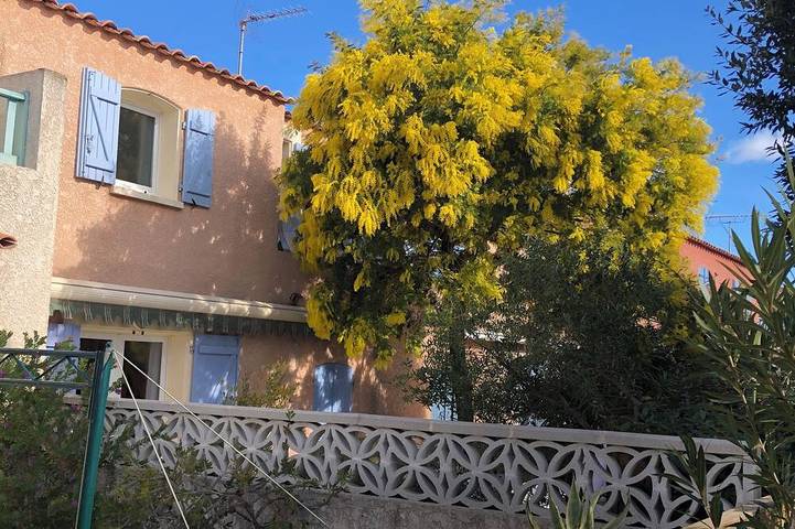 Holiday rental for 10 people, with terrace in Narbonne Plage