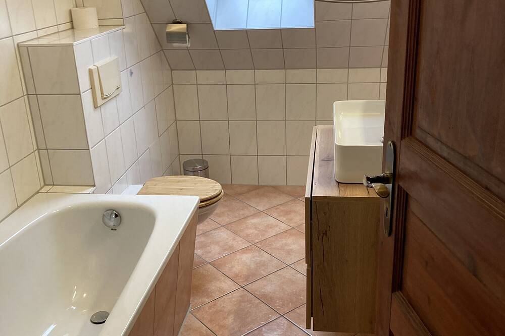 Ganze Wohnung, Romantische Ferienwohnung mit Blick auf den Densowsee in Densow, Templin