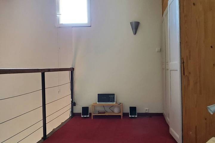 Location de vacances pour 5 personnes, avec piscine ainsi que jardin et terrasse, animaux acceptés à Chirassimont - 2