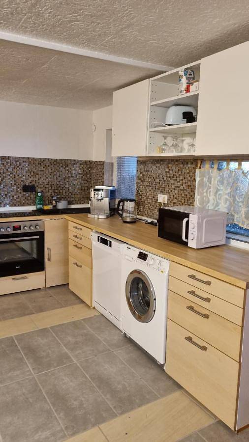 Ganze Wohnung, Modern eingerichtete 3-Zi-Ferienwohnung zu vermieten in Dittishausen (Löffingen), Löffingen