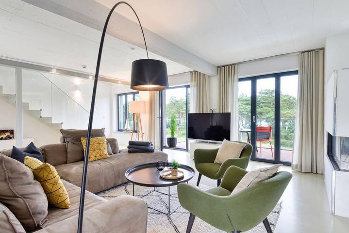 Vakantiewoning voor 7 personen, with zwembad and sauna as well as balkon in Prora