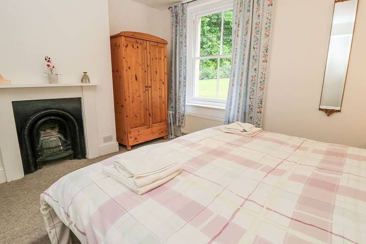 Rojoy, family friendly in Salisbury in Salisbury, Wiltshire