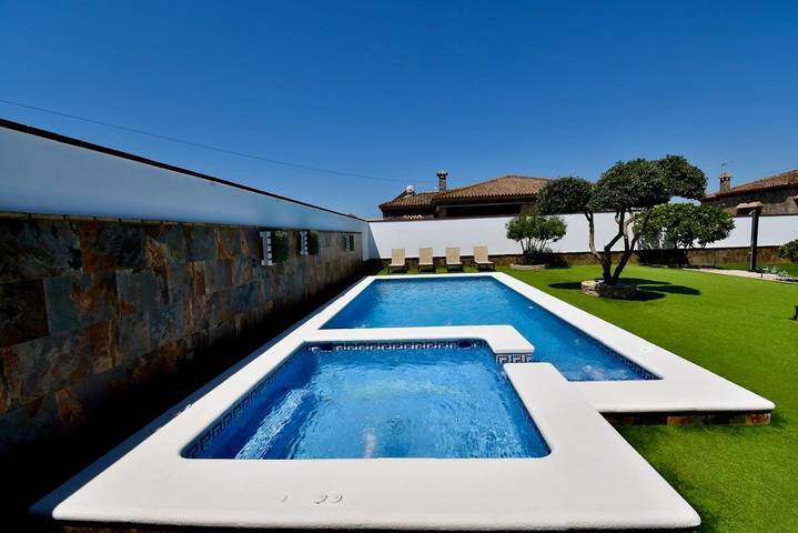 Chalet para 8 personas, con Jardín y Piscina en Andalucía - 2