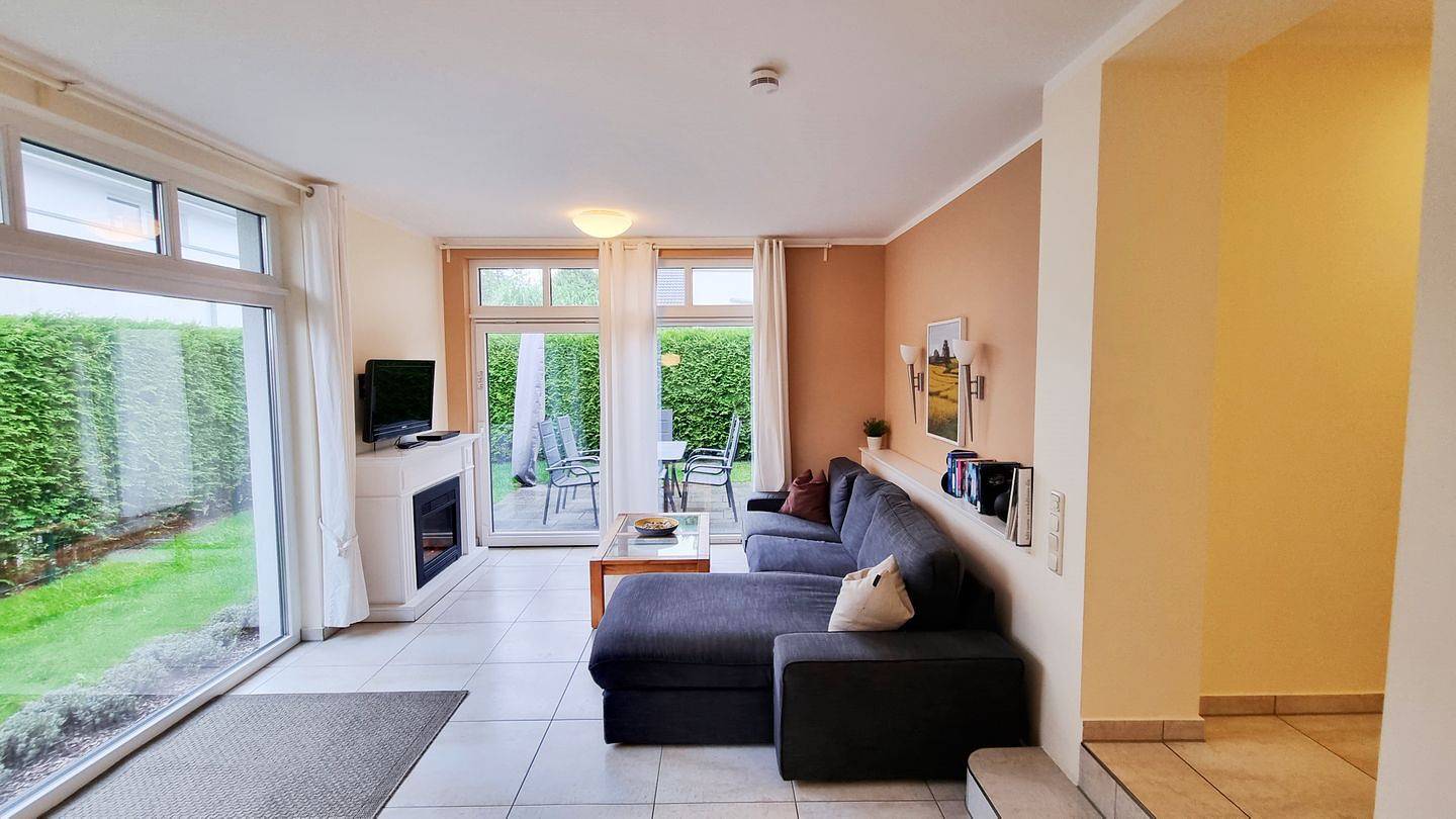 Ganze Wohnung, Ostsee Ferienwohnung Baltic Sunrise in 1. Reihe zum Strand in Kalifornien (Ostsee), Schönberg